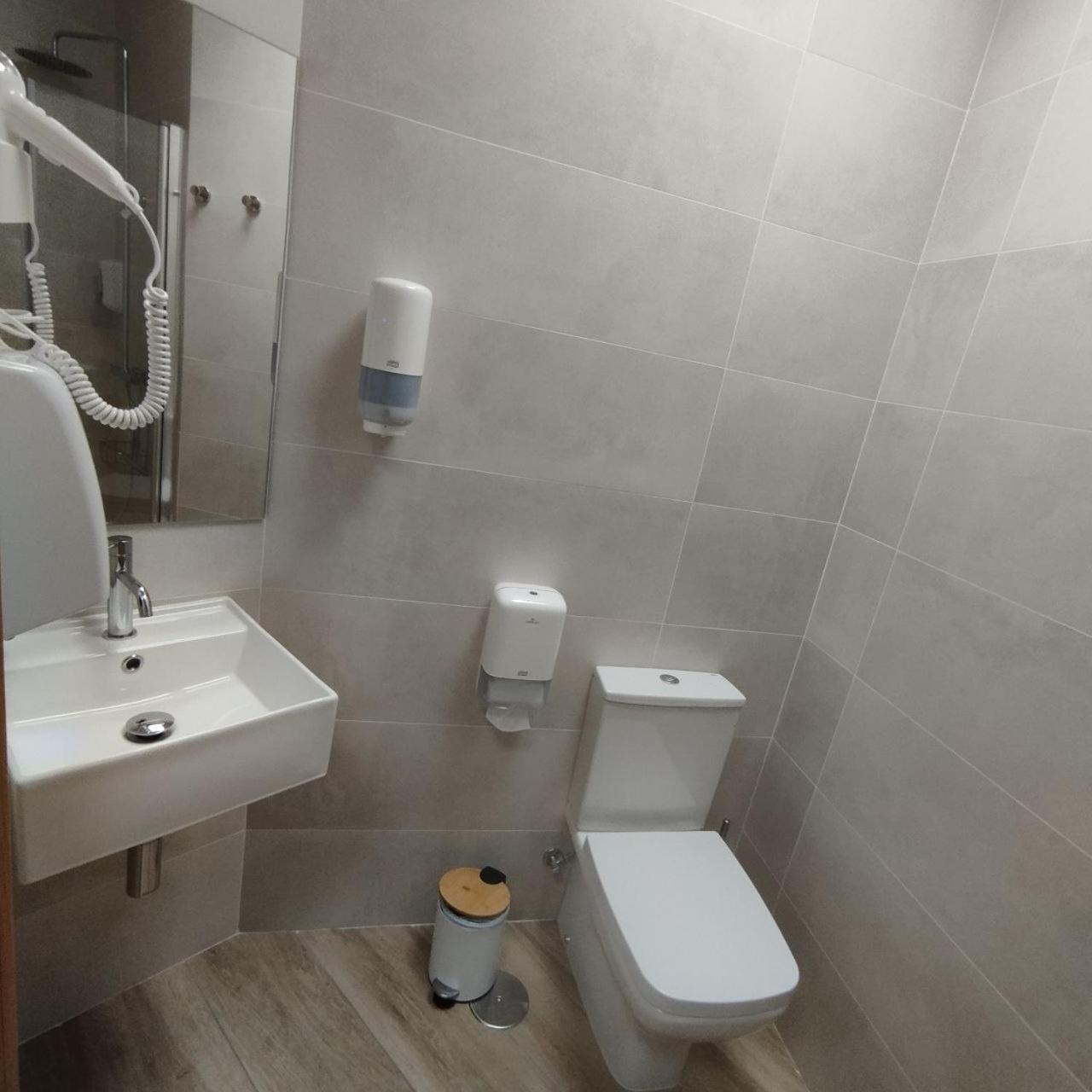 Dpaso Urban Hostel Pontevedra Eksteriør bilde